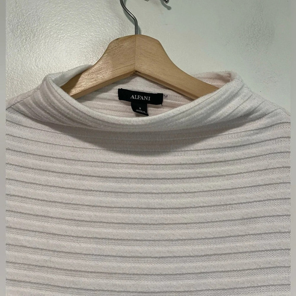 Alfani Women’s Cap Sleeve Ribbed Mock Neck  Top - Size S - Picture 4 of 9